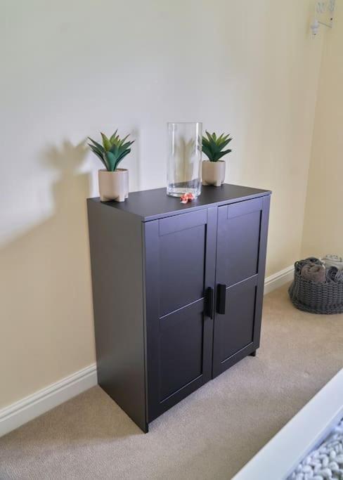 Stunning Luxury 2 Bed Apartment With En-Suite In Wokingham City Centre Exteriör bild